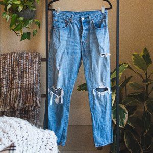LEVIS - 501 Distressed Mid Rise Jeans